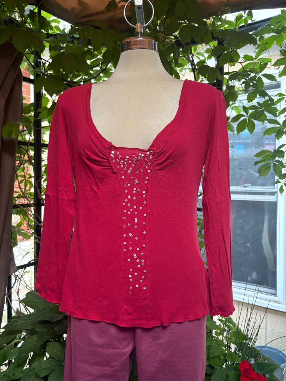 Women’s Sequin-Trim Scoop Neck Long Sleeve Top — Red